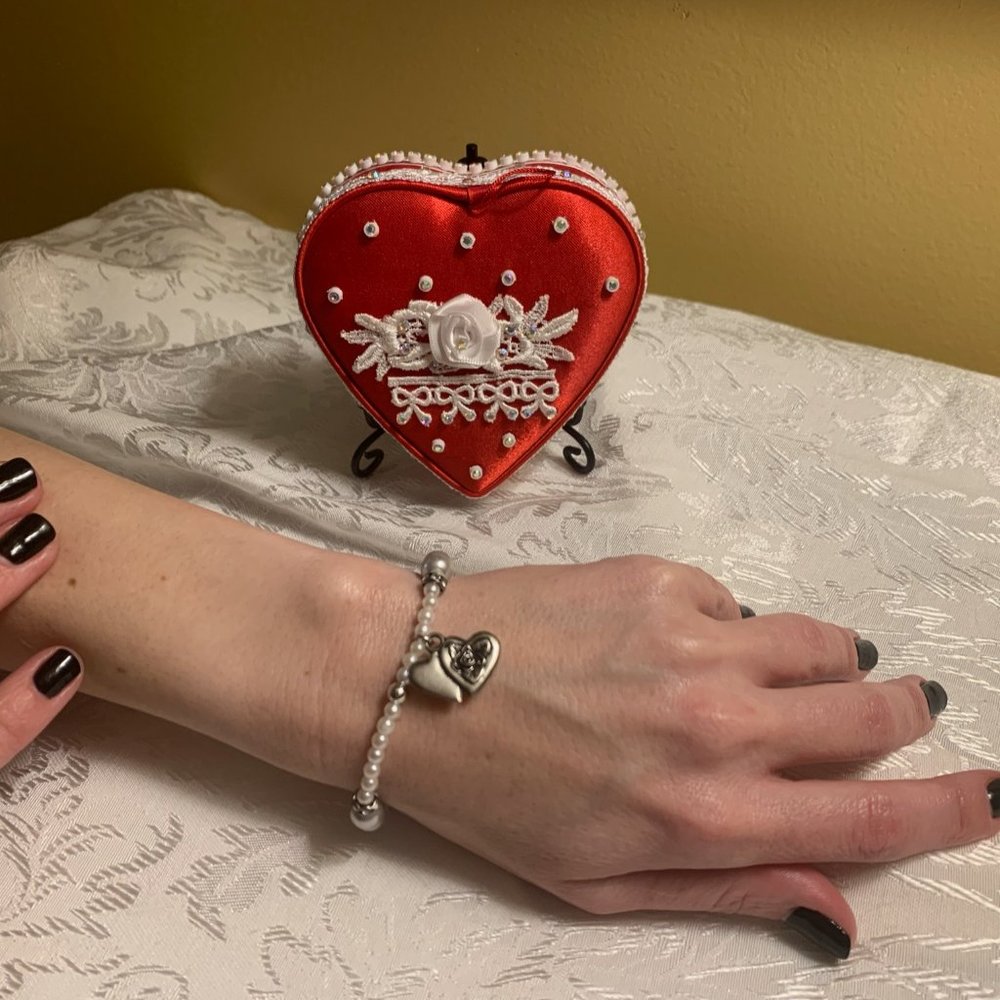 Silver Pearl Charm Bracelet & Red Satin Heart Container - Picture 3 of 6